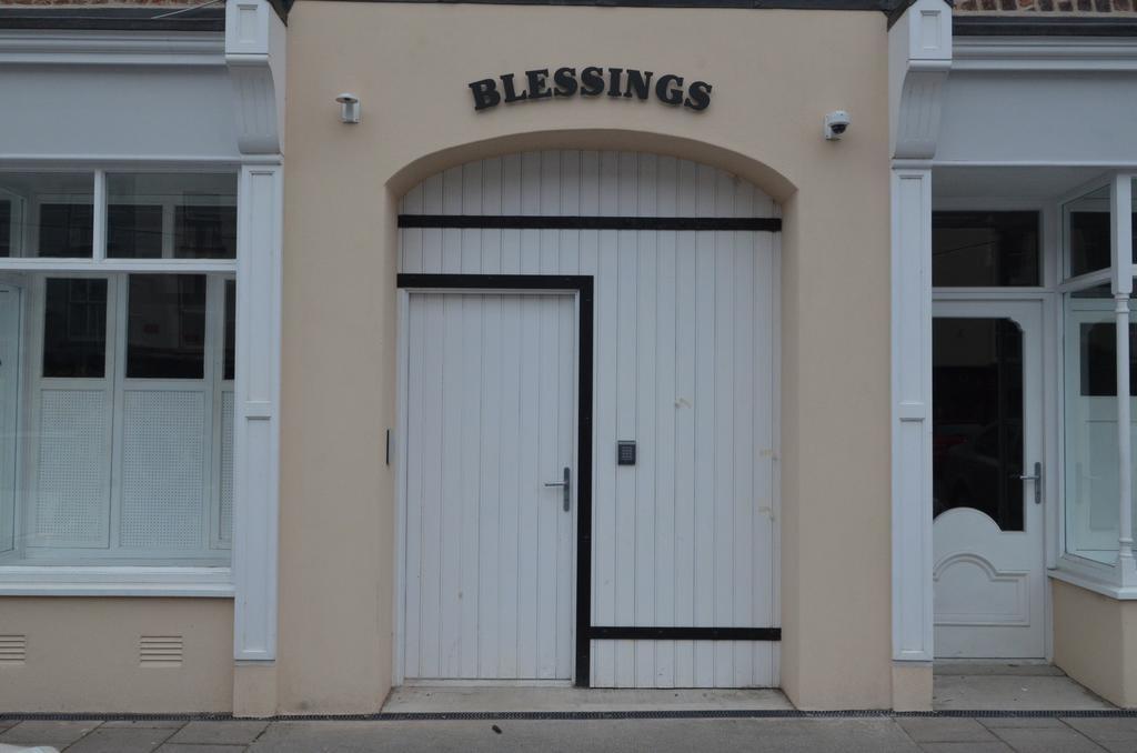 Blessings Studio Apartments Cootehill Eksteriør billede